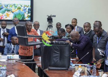 Chaos erupts as NDC, NPP MPs clash during vetting