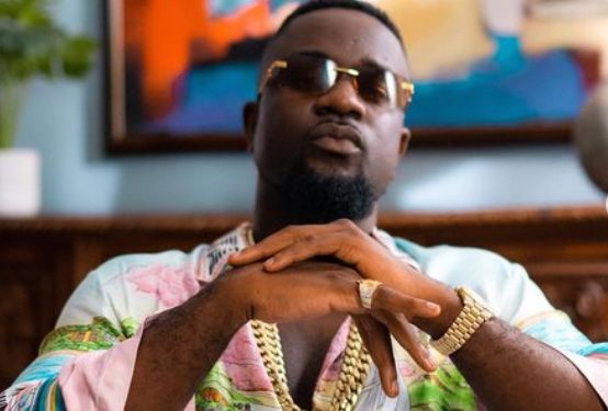 ‘I have no idea about this’ – Sarkodie reacts to claim of ignoring Kofi Mole’s ‘Makoma’ music video shoot