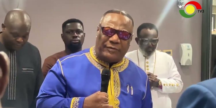 Speaker, MPs and Clergy gather for a prayer