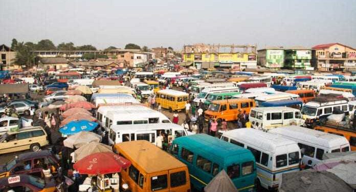Commuters in Kumasi haggle over high transport fares with commercial drivers
