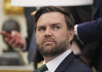 JD Vance Warns: No Quick Resolution for Ukraine Crisis