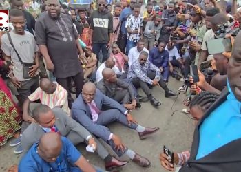 Minority MPs sit on floor at EOCO over Wontumi’s detention