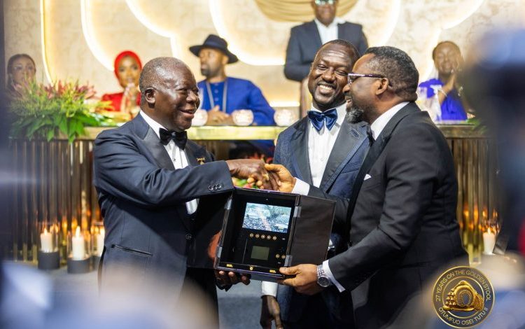 World’s first customised gold coin box presented to Asantehene, BoG Governor